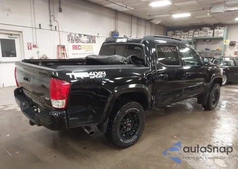 2017 Toyota Tacoma Trd Sport z USA, uszkodzony, nr VIN 3TMCZ5AN8HM059042
